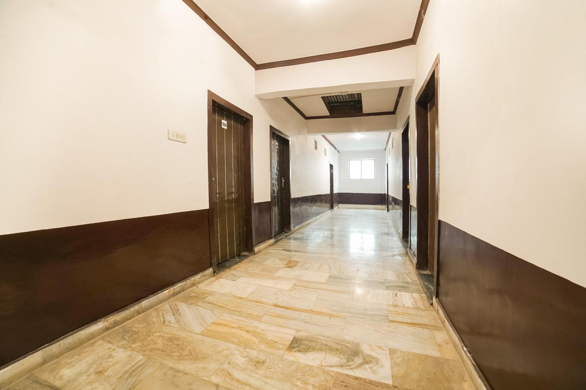 Oyo Hotel Konark Inn Bareli Zewnętrze zdjęcie