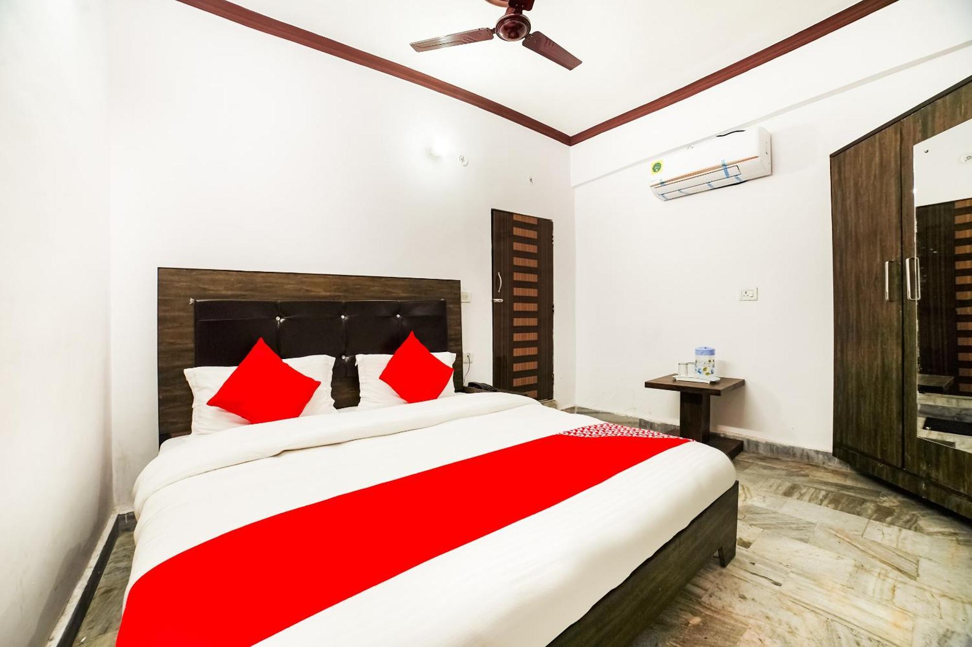 Oyo Hotel Konark Inn Bareli Zewnętrze zdjęcie