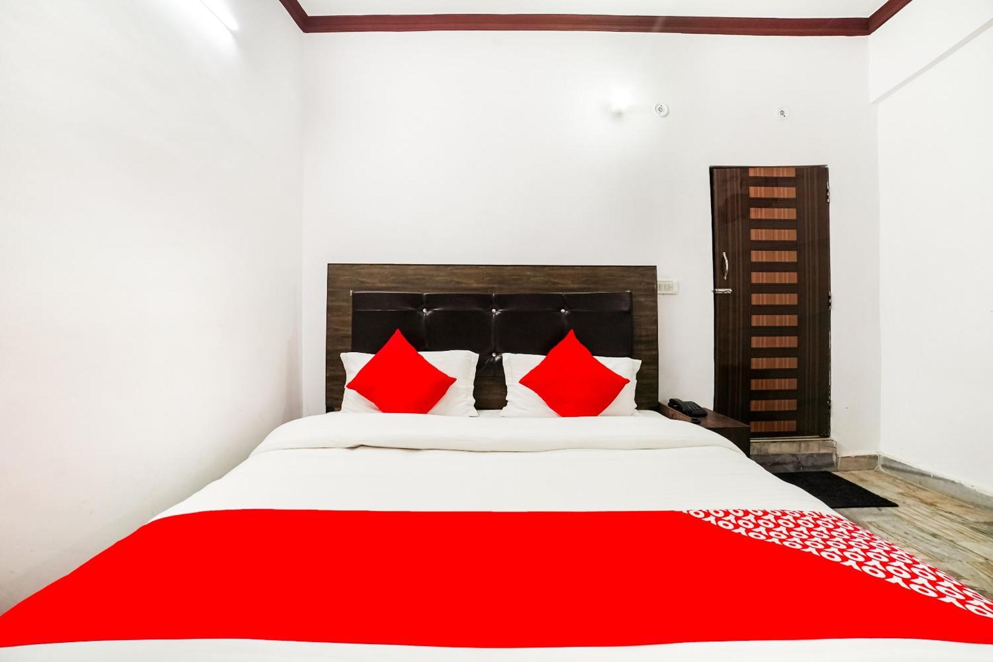 Oyo Hotel Konark Inn Bareli Zewnętrze zdjęcie
